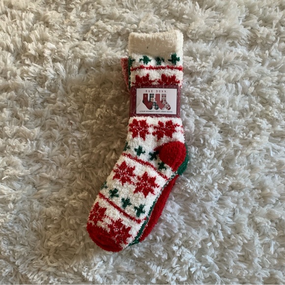 Rae Dunn Cozy Christmas Socks - 4 Pairs - Picture 5 of 6